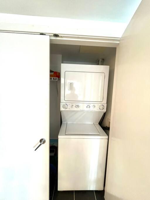 Apartament Downtown 4Bd 2Ba View Skytrain 2 Free Parking Vancouver Zewnętrze zdjęcie
