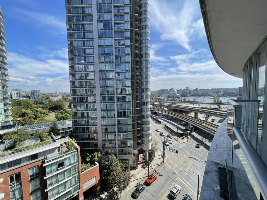 Apartament Downtown 4Bd 2Ba View Skytrain 2 Free Parking Vancouver Zewnętrze zdjęcie